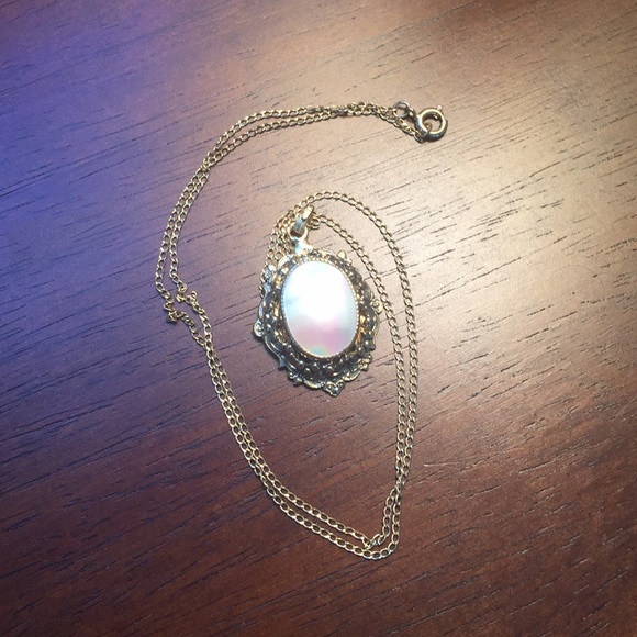 Costume necklace - Picture 1 of 3